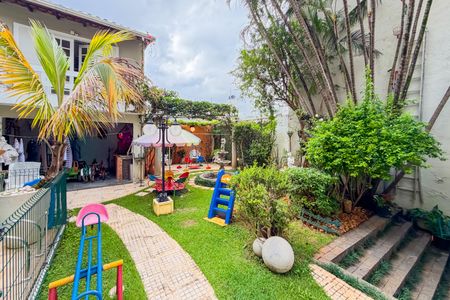 Casa para alugar com 350m², 3 quartos e 1 vagaÁrea Externa / Lazer