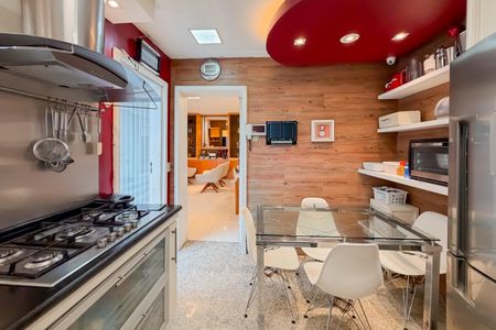 Casa para alugar com 350m², 3 quartos e 1 vagaCozinha