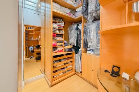 Casa para alugar com 350m², 3 quartos e 1 vagaCloset da Suíte 1