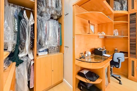 Casa para alugar com 350m², 3 quartos e 1 vagaCloset da Suíte 1