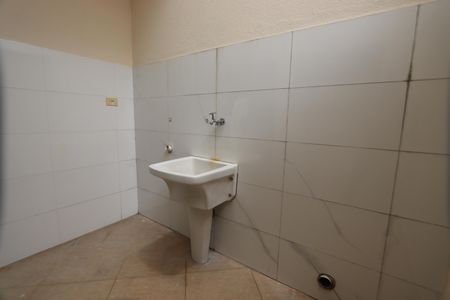 Casa de condomínio à venda com 110m², 2 quartos e 2 vagasLavanderia