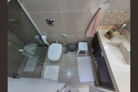 Apartamento à venda com 195m², 3 quartos e 2 vagas Apartamento à venda com 195m², 3 quartos e 2 vagasBanheiro social