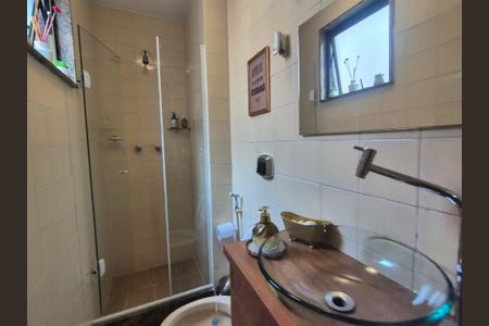 Apartamento à venda com 195m², 3 quartos e 2 vagas Apartamento à venda com 195m², 3 quartos e 2 vagasSuíte