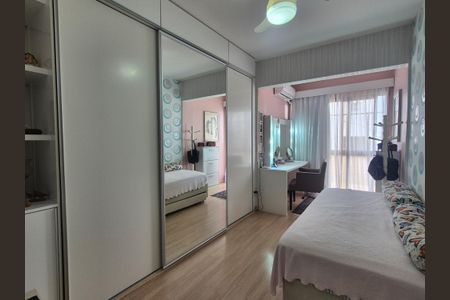 Apartamento à venda com 195m², 3 quartos e 2 vagas Apartamento à venda com 195m², 3 quartos e 2 vagasSuíte 2