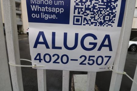 Apartamento para alugar com 65m², 2 quartos e 1 vagaFachada