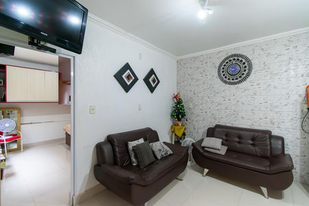 Sala de casa à venda com 4 quartos, 125m² em Vila California, São Paulo