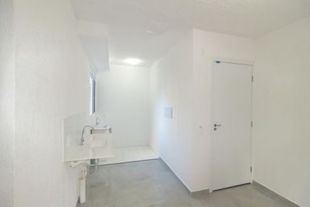 Apartamento para alugar com 41m², 2 quartos e 1 vaga Apartamento para alugar com 41m², 2 quartos e 1 vagaCozinha e Área de Serviço