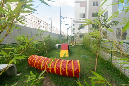 Apartamento para alugar com 41m², 2 quartos e 1 vaga Apartamento para alugar com 41m², 2 quartos e 1 vagaÁrea comum - Playground