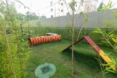 Apartamento para alugar com 41m², 2 quartos e 1 vaga Apartamento para alugar com 41m², 2 quartos e 1 vagaÁrea comum - Playground