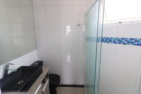 Banheiro de apartamento à venda com 2 quartos, 56m² em Bandeiras, Osasco