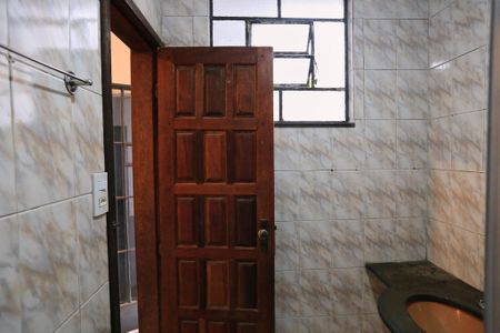 Casa para alugar com 80m², 2 quartos e sem vaga Casa para alugar com 80m², 2 quartos e sem vagaBanheiro