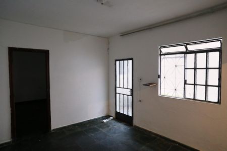 Sala de casa para alugar com 2 quartos, 80m² em Paraíso, Belo Horizonte