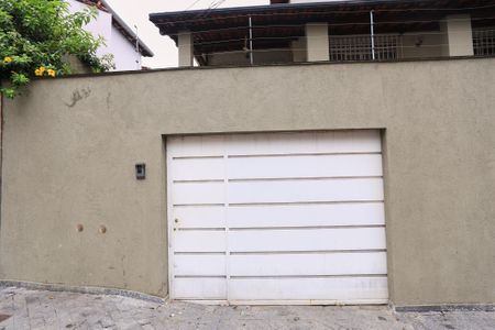 Casa para alugar com 80m², 2 quartos e sem vagaFachada