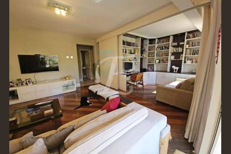 Apartamento à venda com 160m², 3 quartos e 2 vagasFoto 03