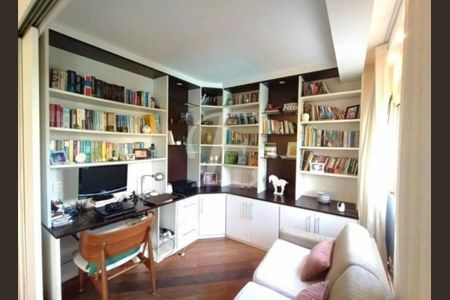 Apartamento à venda com 160m², 3 quartos e 2 vagasFoto 02