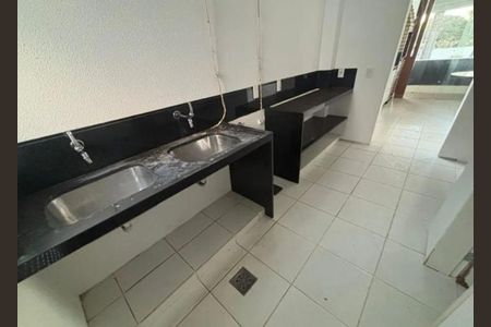 Cozinha de casa para alugar com 4 quartos, 200m² em Jardim Karaíba, Uberlândia