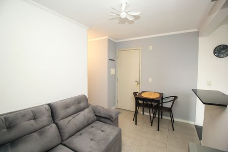 Sala de apartamento para alugar com 2 quartos, 45m² em Parque Sao Vicente, Santo André