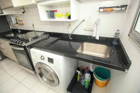 Apartamento para alugar com 55m², 2 quartos e 1 vagaÁrea de Serviço