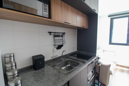 Cozinha de apartamento para alugar com 1 quarto, 24m² em Butantã, São Paulo