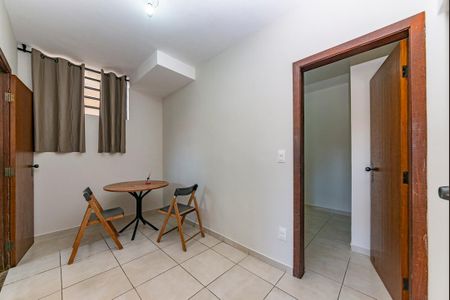 Sala de apartamento para alugar com 1 quarto, 35m² em João Pinheiro, Belo Horizonte