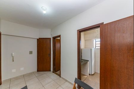 Sala de apartamento para alugar com 1 quarto, 35m² em João Pinheiro, Belo Horizonte