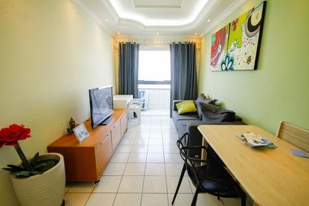 Apartamento para alugar com 75m², 2 quartos e 1 vagaSala