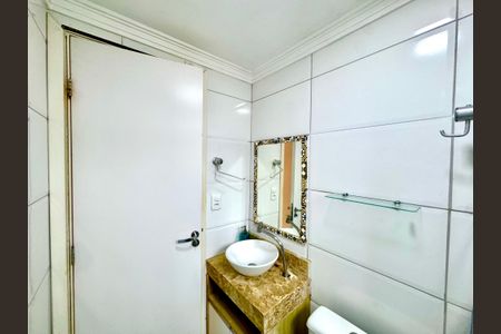 Apartamento para alugar com 47m², 2 quartos e 1 vaga Apartamento para alugar com 47m², 2 quartos e 1 vagaBanheiro