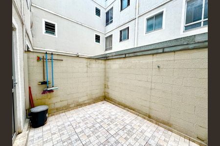 Apartamento para alugar com 47m², 2 quartos e 1 vaga Apartamento para alugar com 47m², 2 quartos e 1 vagaQuintal