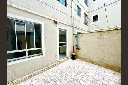 Apartamento para alugar com 47m², 2 quartos e 1 vaga Apartamento para alugar com 47m², 2 quartos e 1 vagaQuintal