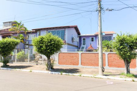 Casa à venda com 400m², 4 quartos e 3 vagas Casa à venda com 400m², 4 quartos e 3 vagasFachada