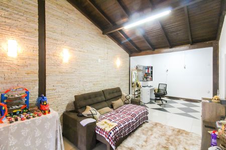 Sala 1 de casa à venda com 4 quartos, 400m² em Fátima, Canoas