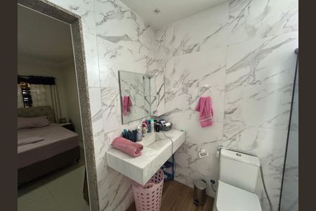 Casa para alugar com 80m², 5 quartos e 4 vagasBanheiro da Suíte 1