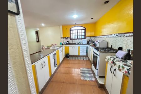 Casa para alugar com 80m², 5 quartos e 4 vagasCozinha