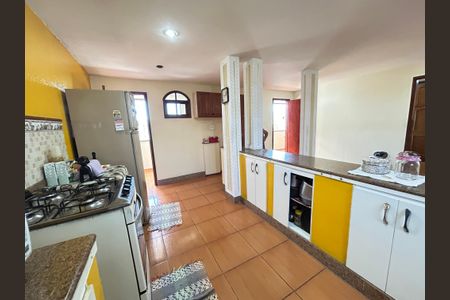 Casa para alugar com 80m², 5 quartos e 4 vagasCozinha