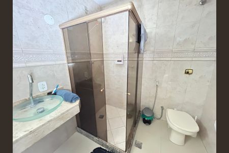 Casa para alugar com 80m², 5 quartos e 4 vagasBanheiro Social