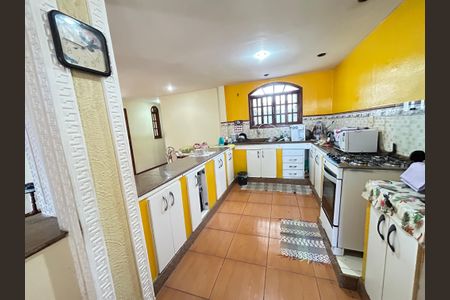 Casa para alugar com 80m², 5 quartos e 4 vagasCozinha