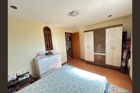 Casa para alugar com 80m², 5 quartos e 4 vagasQuarto 1 casa 2