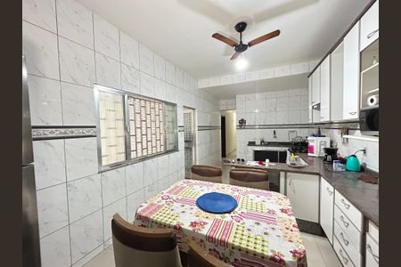 Casa para alugar com 80m², 5 quartos e 4 vagasCozinha