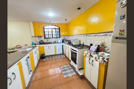 Casa para alugar com 80m², 5 quartos e 4 vagasCozinha