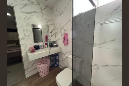 Casa para alugar com 80m², 5 quartos e 4 vagasBanheiro da Suíte 1