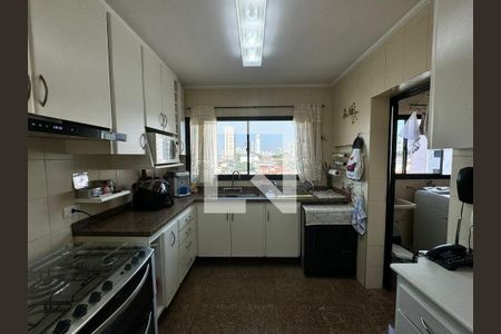 Apartamento à venda com 170m², 4 quartos e 2 vagas Apartamento à venda com 170m², 4 quartos e 2 vagasCozinha