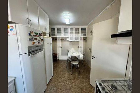 Apartamento à venda com 170m², 4 quartos e 2 vagas Apartamento à venda com 170m², 4 quartos e 2 vagasCozinha