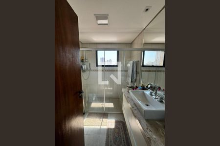 Apartamento à venda com 170m², 4 quartos e 2 vagas Apartamento à venda com 170m², 4 quartos e 2 vagasBanheiro