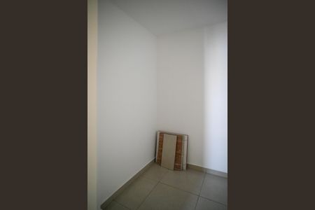 Apartamento para alugar com 57m², 2 quartos e 1 vaga Apartamento para alugar com 57m², 2 quartos e 1 vagaCloset Quarto 2