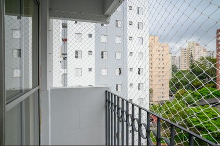 Apartamento para alugar com 57m², 2 quartos e 1 vaga Apartamento para alugar com 57m², 2 quartos e 1 vagaVaranda