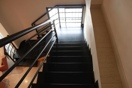 Apartamento à venda com 314m², 4 quartos e 4 vagasEscada 