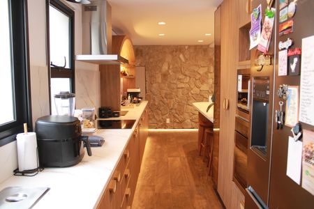 Apartamento à venda com 314m², 4 quartos e 4 vagasCozinha