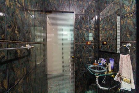 Casa para alugar com 220m², 3 quartos e 5 vagas Casa para alugar com 220m², 3 quartos e 5 vagasBanheiro da Suíte