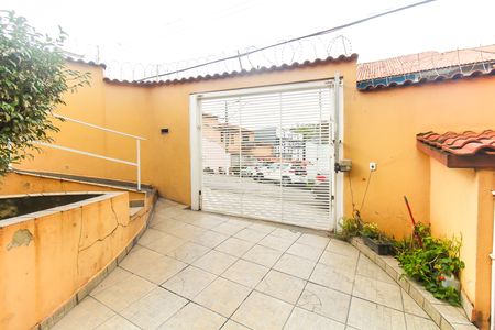 Casa para alugar com 220m², 3 quartos e 5 vagas Casa para alugar com 220m², 3 quartos e 5 vagasQuintal