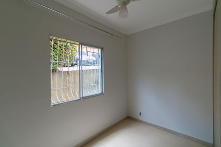 Apartamento à venda com 2 quartos, 50m² em Heliópolis, Belo Horizonte